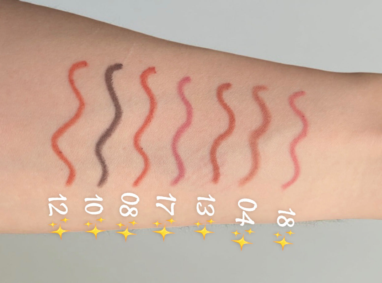 #13 CREAMY LIP LINER